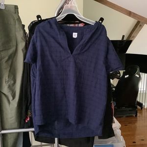 (Bin 6)  GAP ruffle short sleeve textured blouse-L